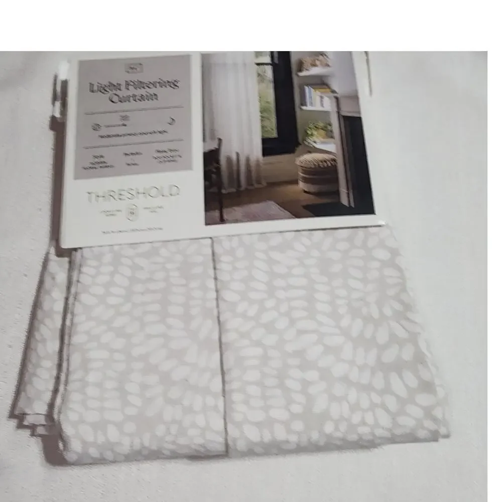 Threshold light filtering curtain W54'' x L 84'' Modern floral Farrah